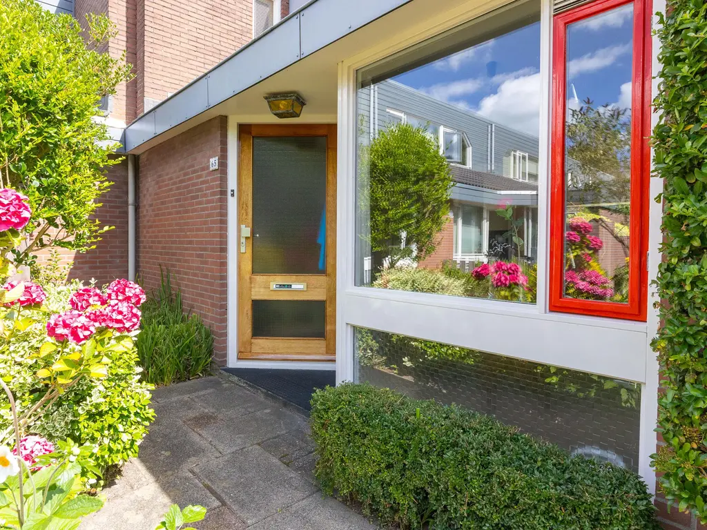 Botter 65, HOORN