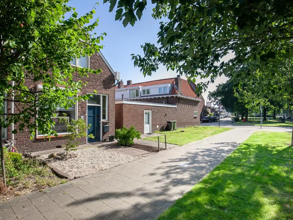 Blyde Incomstelaan 7, WAALWIJK