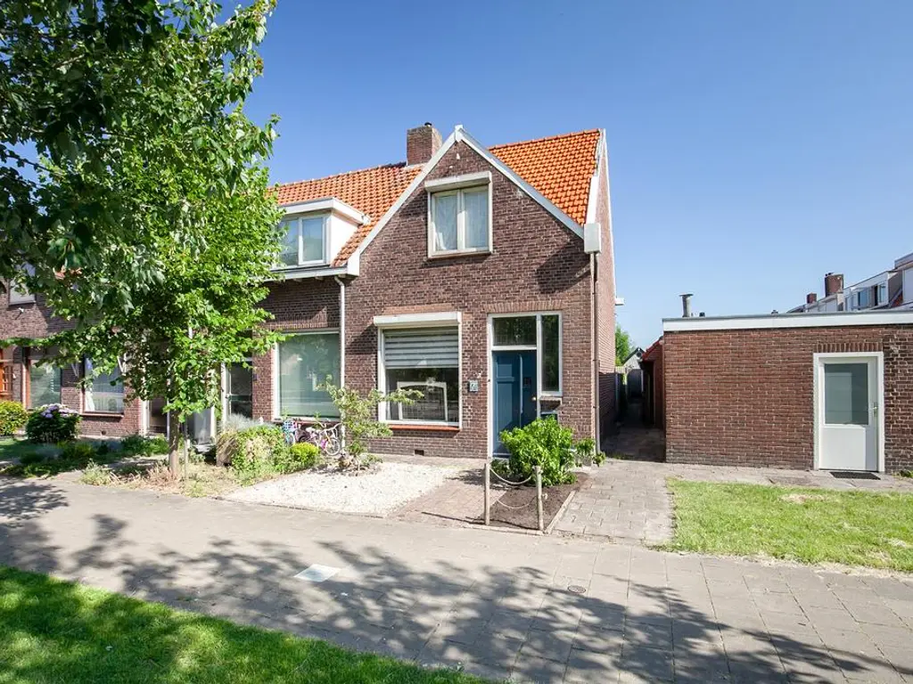 Blyde Incomstelaan 7, WAALWIJK