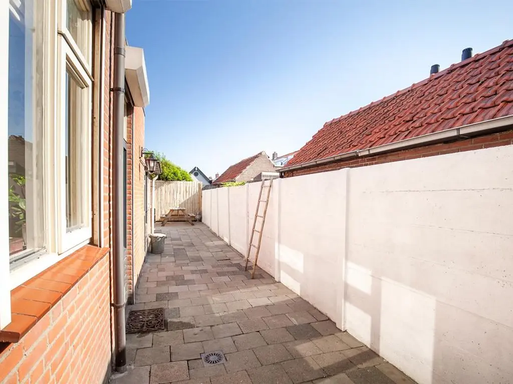 Blyde Incomstelaan 7, WAALWIJK