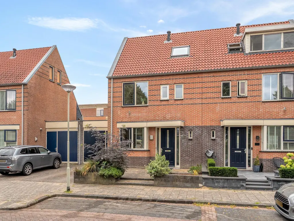 Parelsnoer 92, RHOON