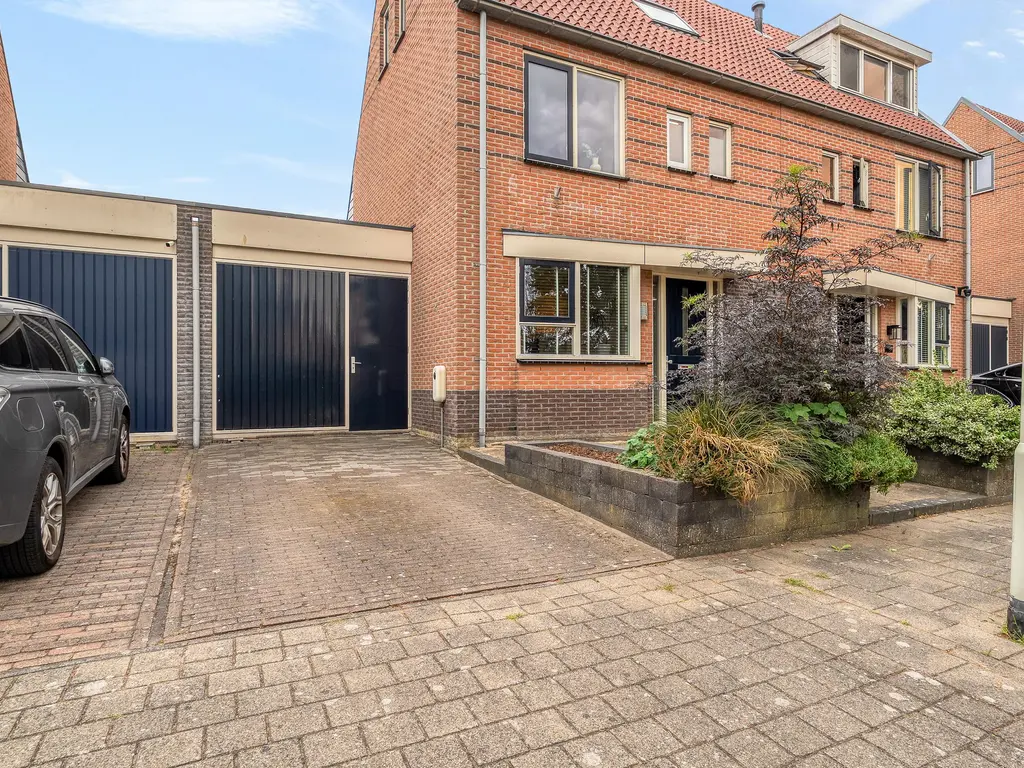 Parelsnoer 92, RHOON