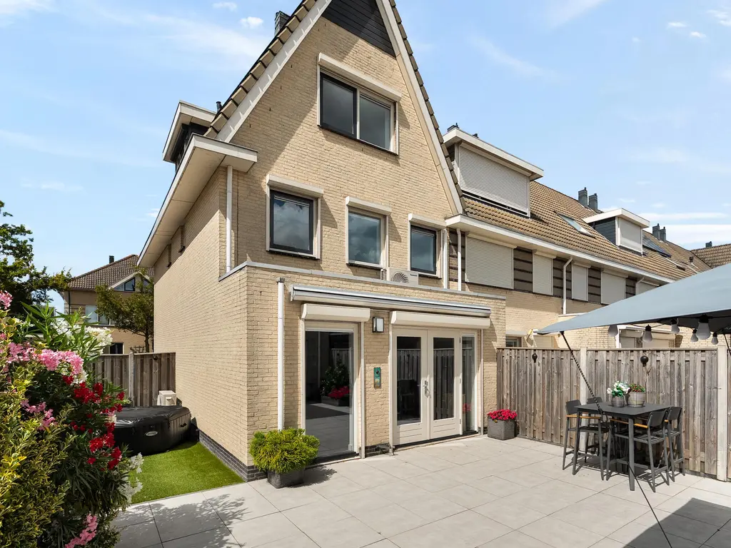 Bezeel 40, RHOON