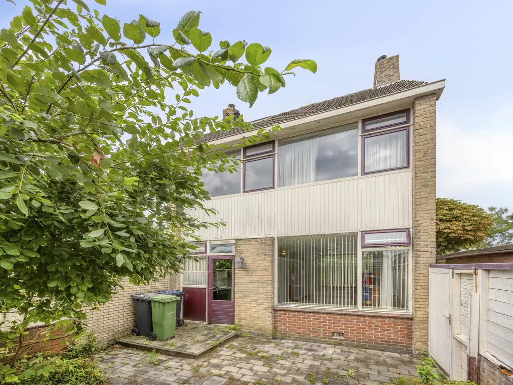 Schubertstraat 1, NAALDWIJK