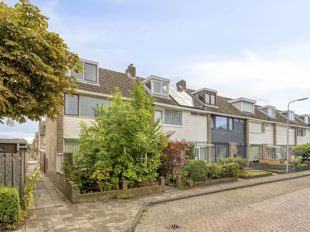 Schubertstraat 1, NAALDWIJK