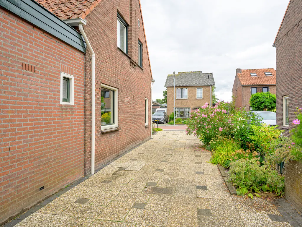 St.Laurentiusstraat 21, HOOGKARSPEL