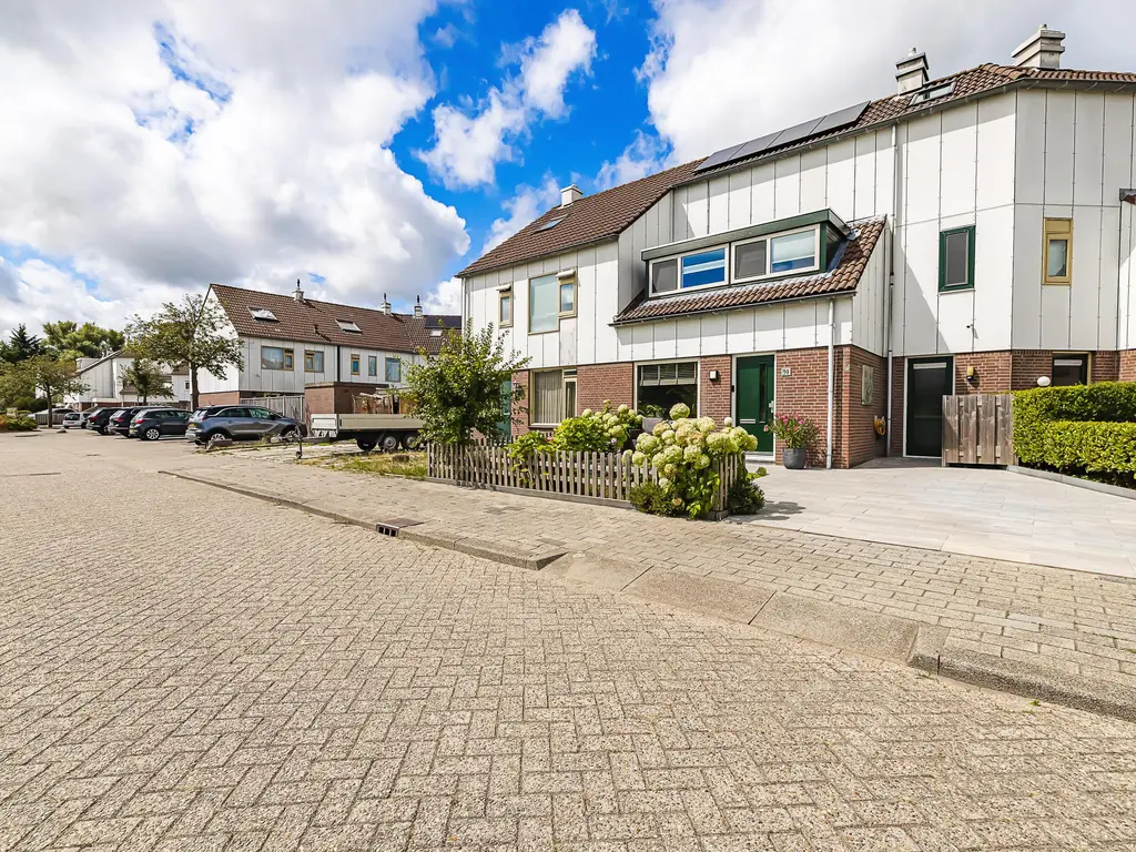 Puttersbos 64, HOOFDDORP