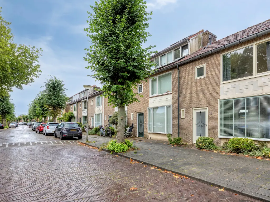 Kastanjelaan 27, Leiderdorp