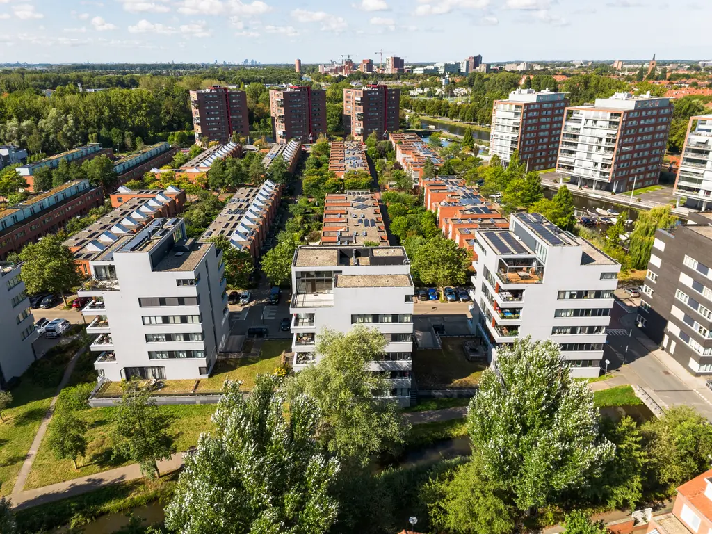 Julius Caesarlaan 98, Leiden