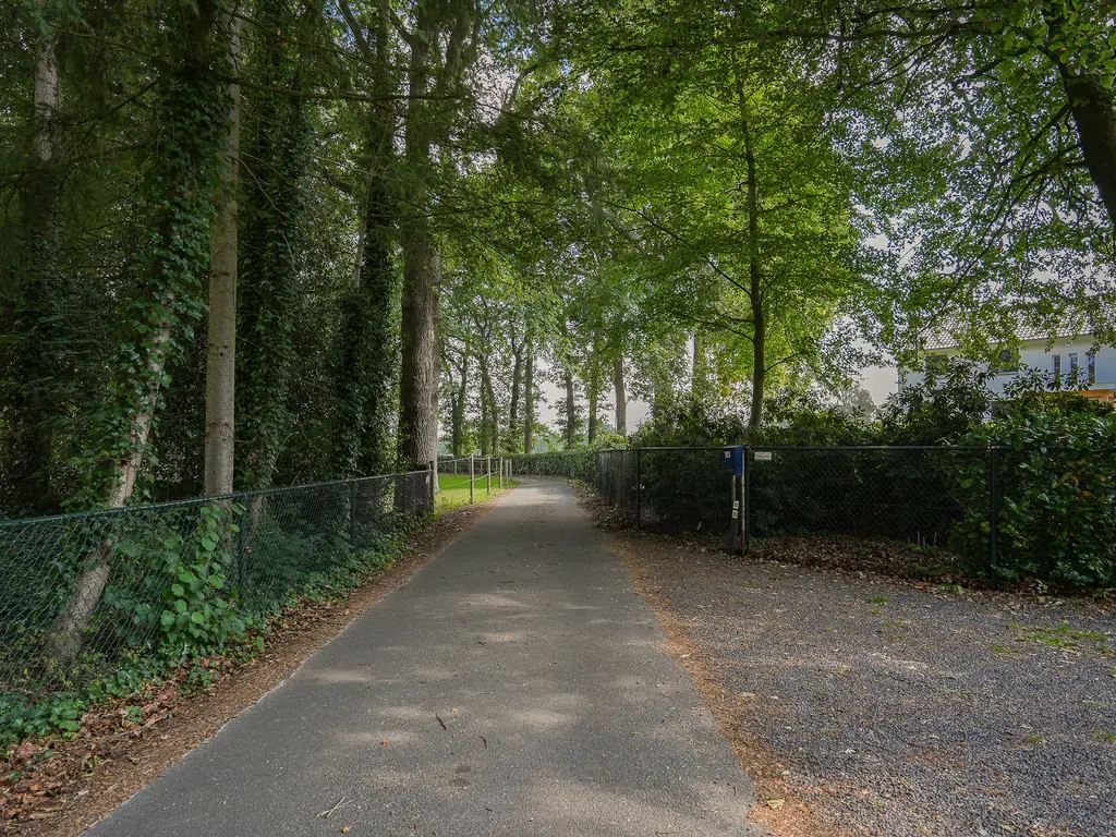 Onder de Bos 103, HULSHORST