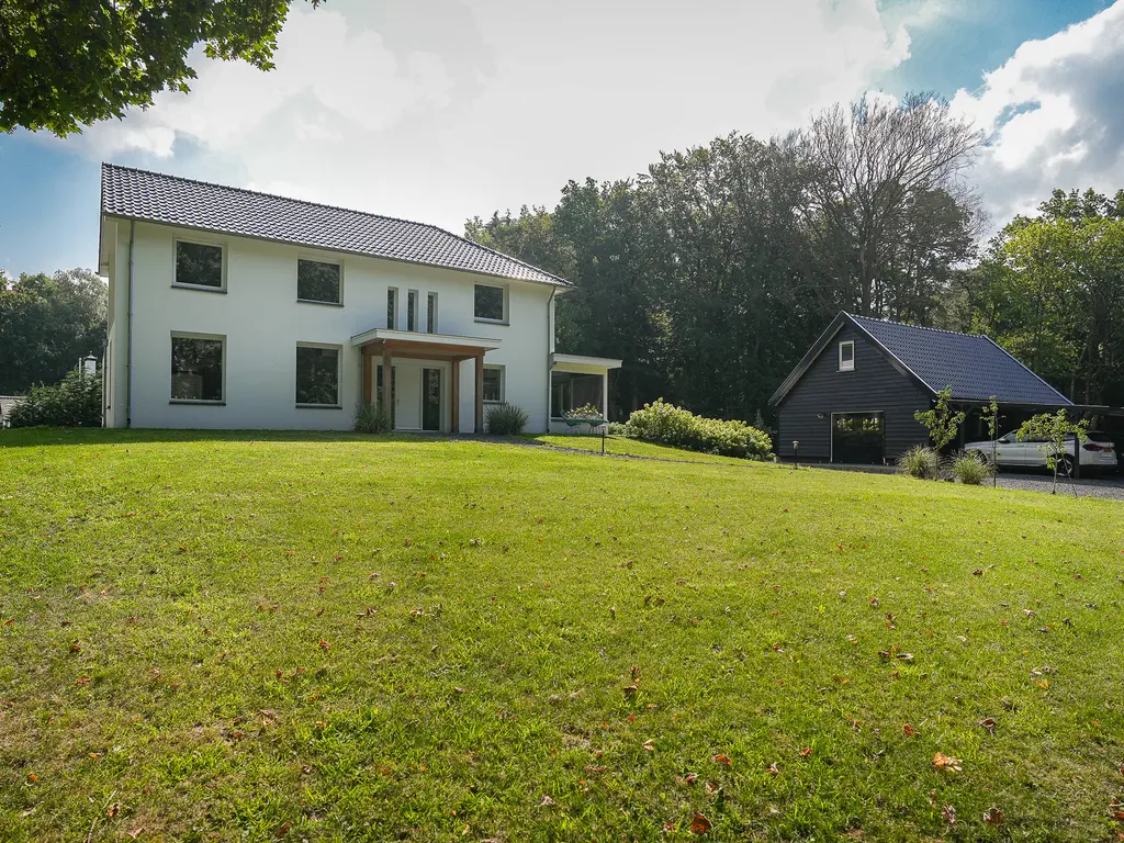 Onder de Bos 103, HULSHORST