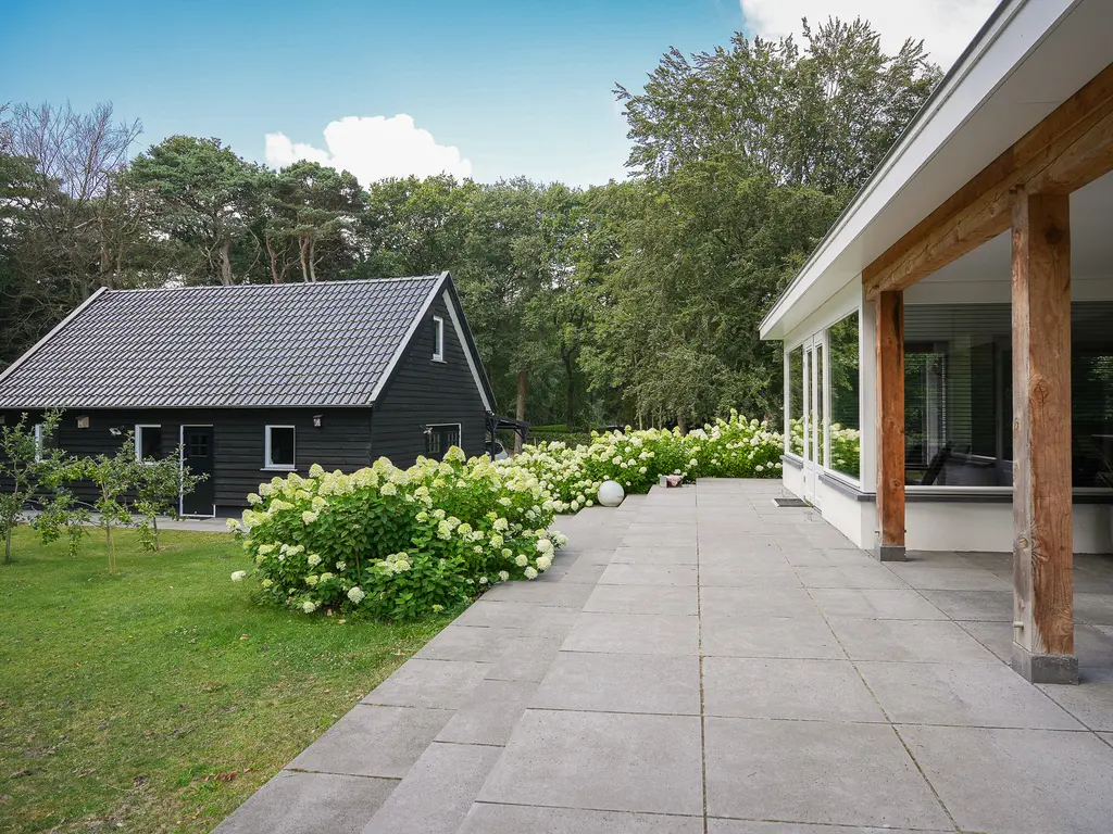 Onder de Bos 103, HULSHORST