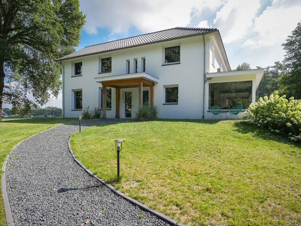 Onder de Bos 103, HULSHORST