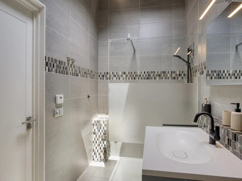 De Stille Wille 319, OOST WEST EN MIDDELBEERS