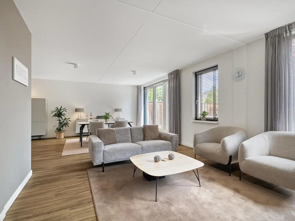 Bevershof 8, BARENDRECHT