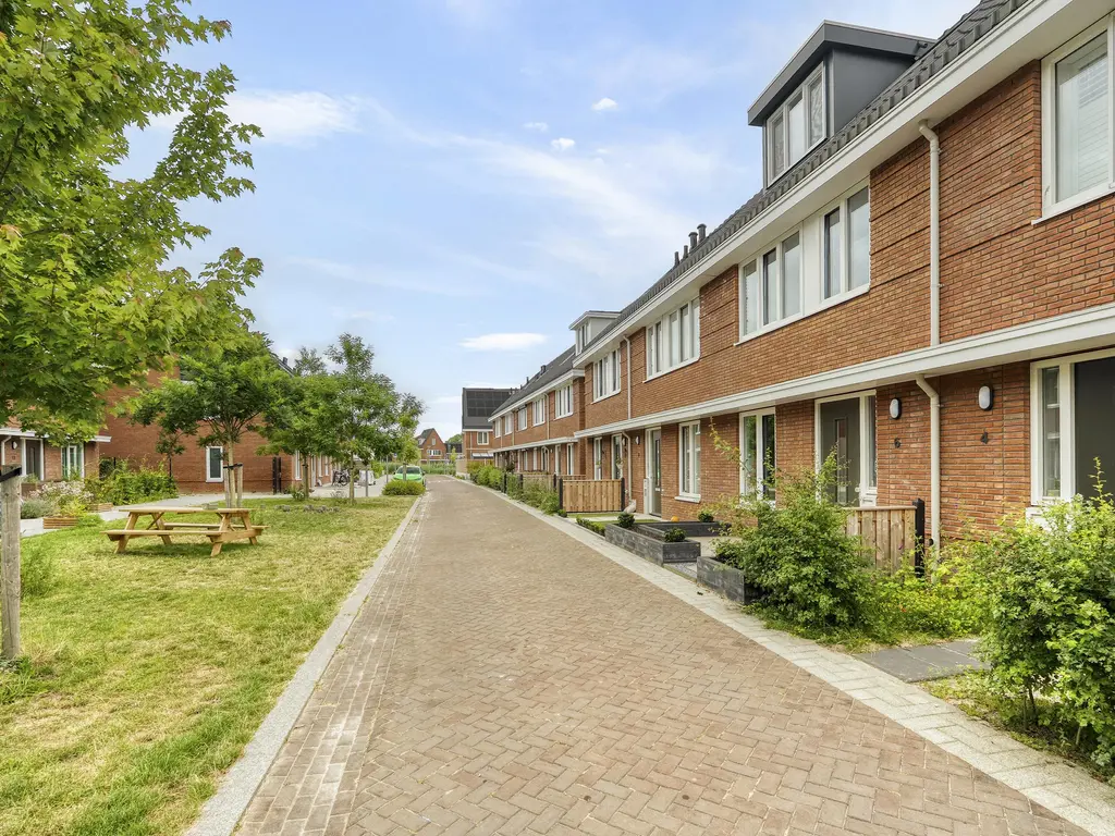 Asta Elstakstraat 6, ROTTERDAM