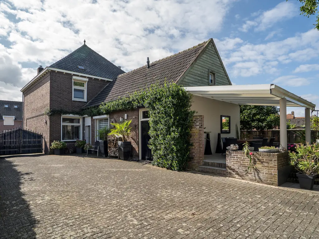Daalakkerstraat 4, Horn