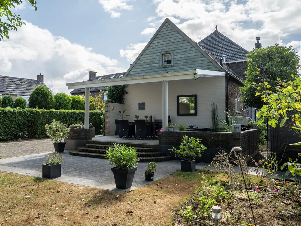 Daalakkerstraat 4, Horn