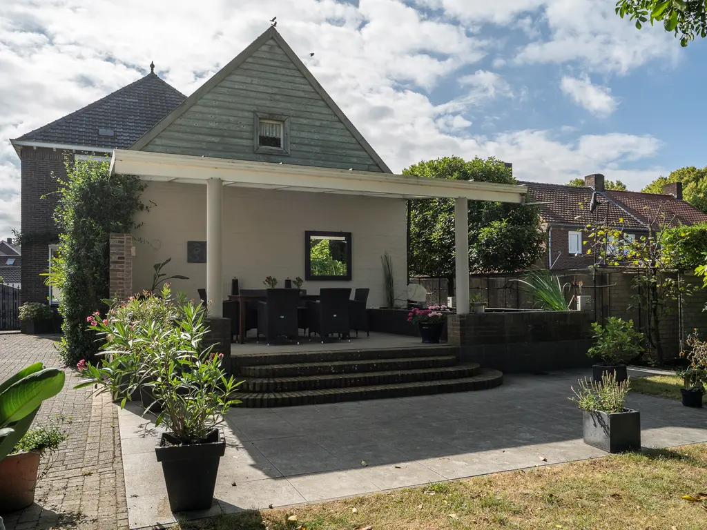 Daalakkerstraat 4, Horn
