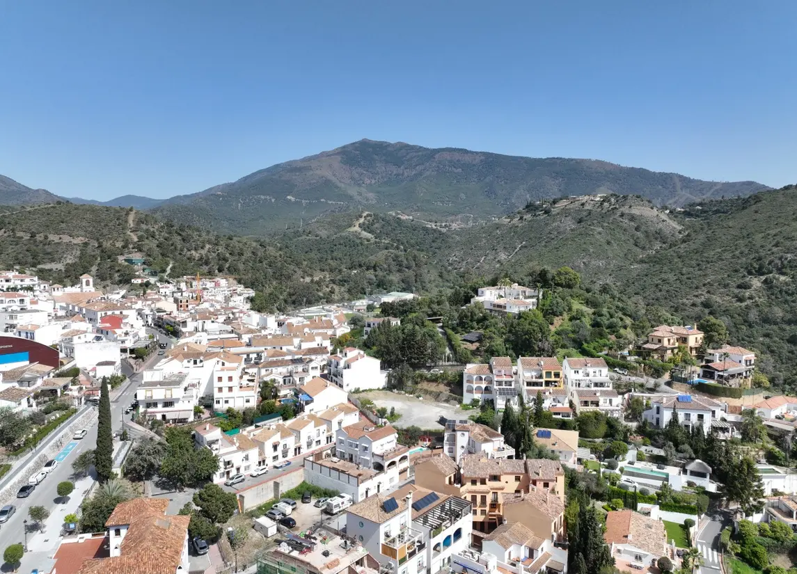 Fuente Lirios — Benahavís (Costa del sol)