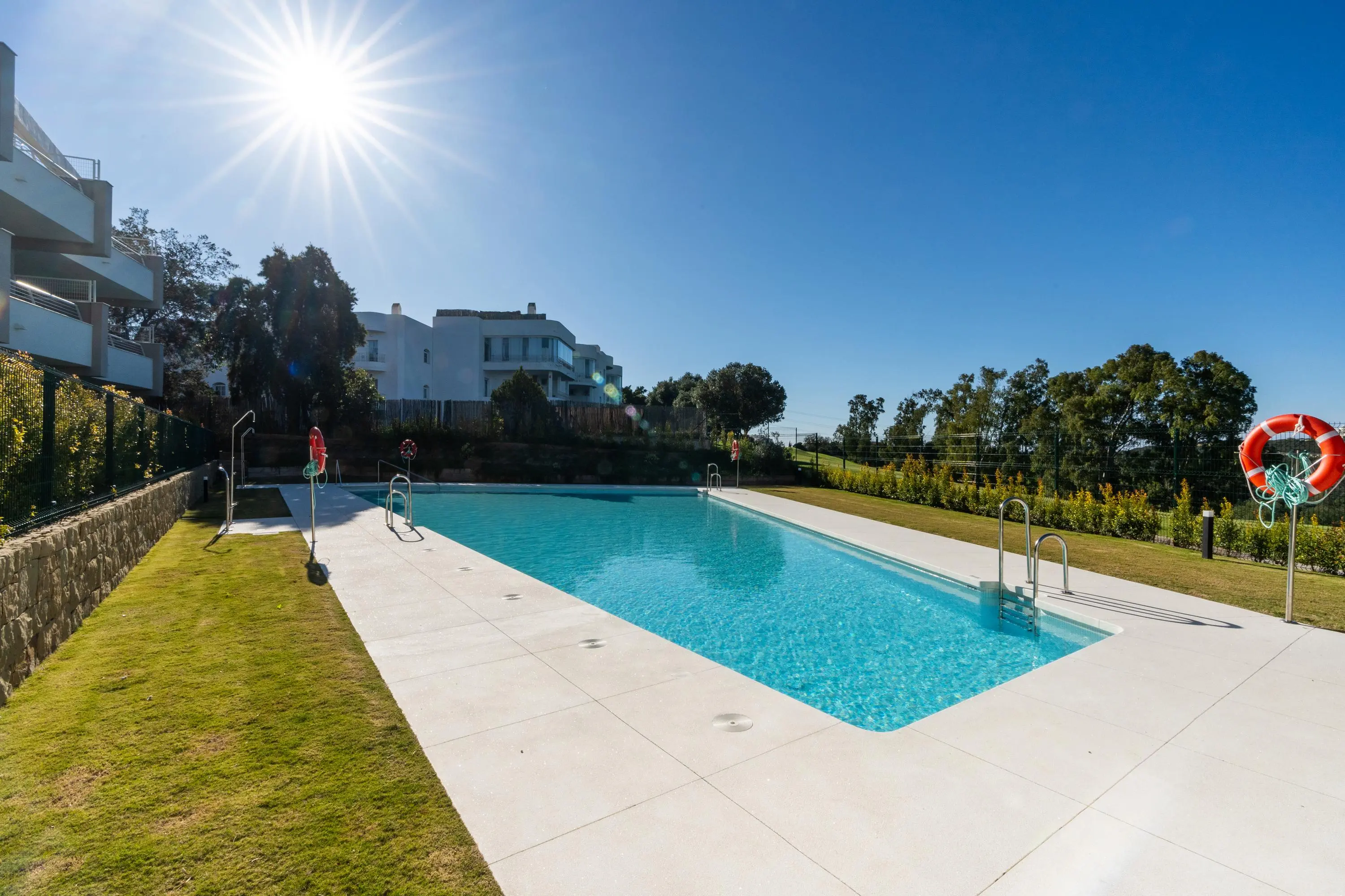 Sunny Golf — Estepona Golf (Costa del sol) 