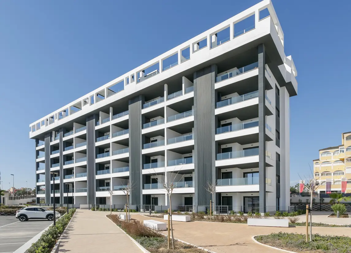 Eden Beach — Torrevieja (Costa Blanca)