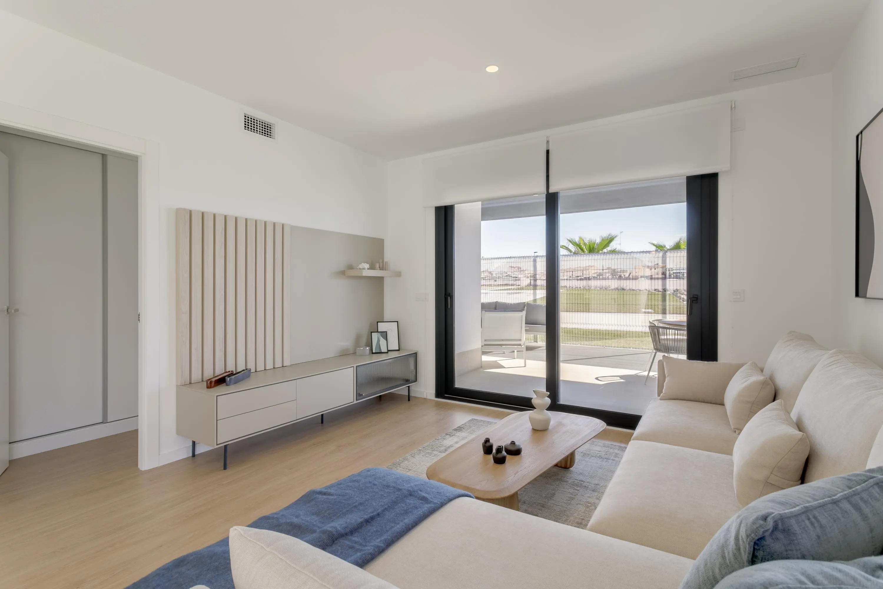 Eden Beach — Torrevieja (Costa Blanca) 