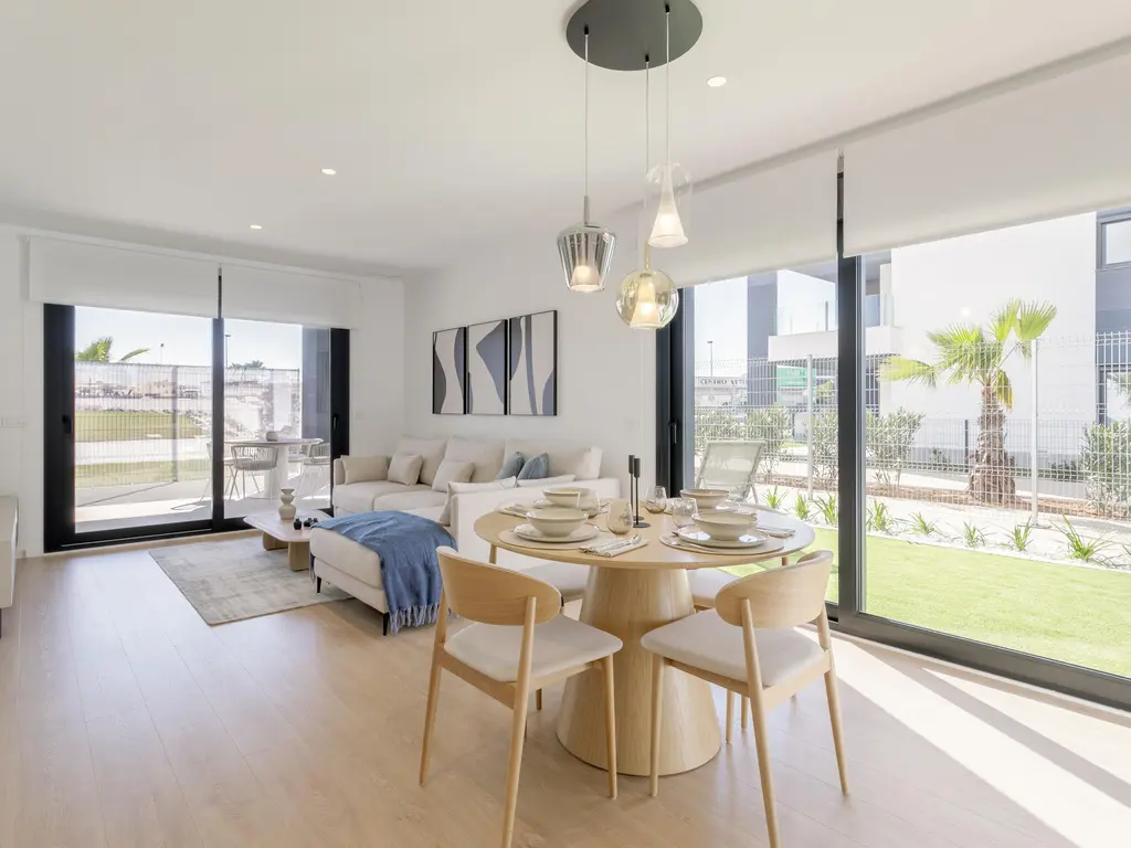 Eden Beach — Torrevieja (Costa Blanca) , ALICANTE