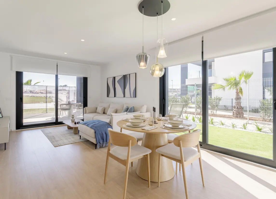 Eden Beach — Torrevieja (Costa Blanca)