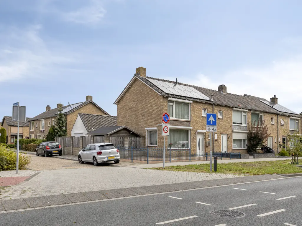 Groenewoudlaan 12, Waalwijk