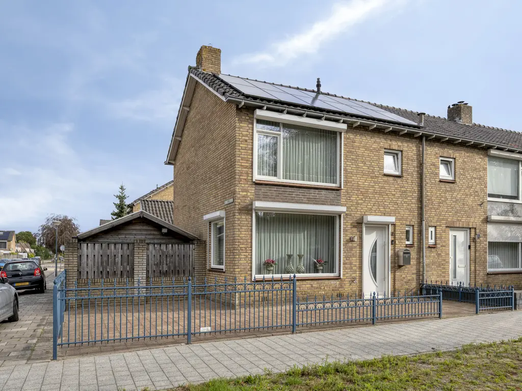 Groenewoudlaan 12, Waalwijk