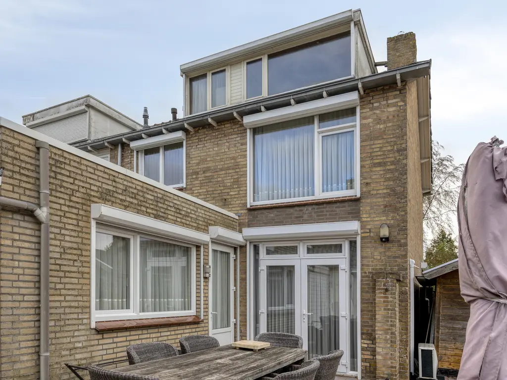 Groenewoudlaan 12, Waalwijk