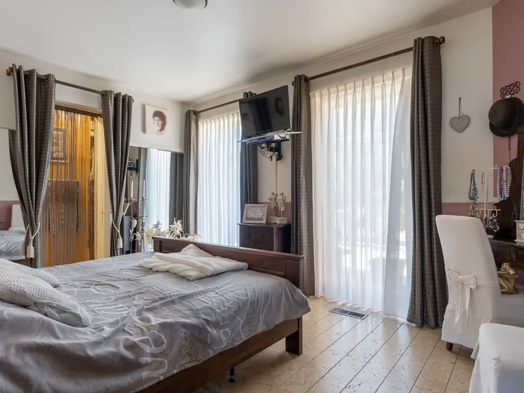 Gilseinde 105  , Ravels