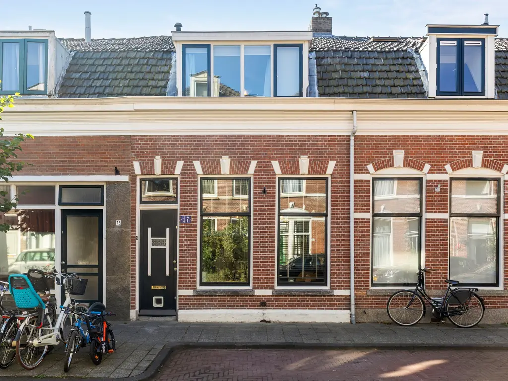 Poelgeeststraat 17, Leiden