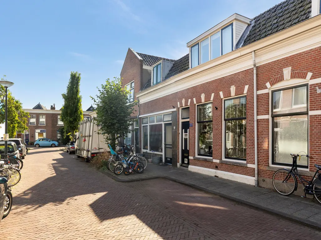 Poelgeeststraat 17, Leiden