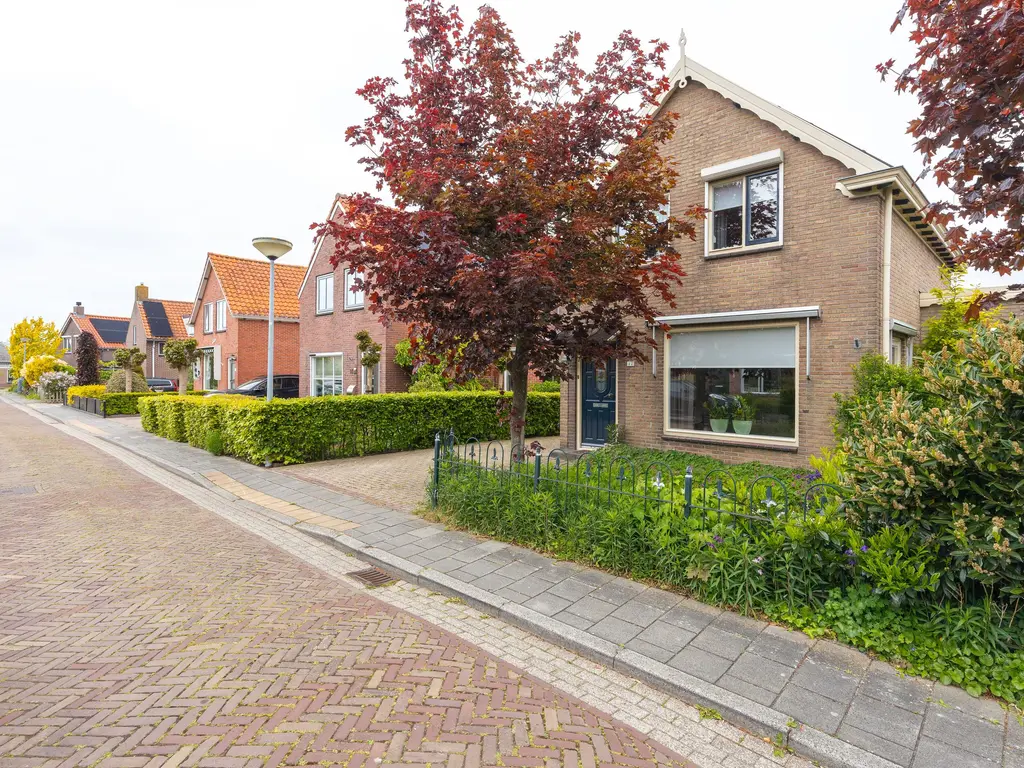 Bernhardstraat 12, AVENHORN