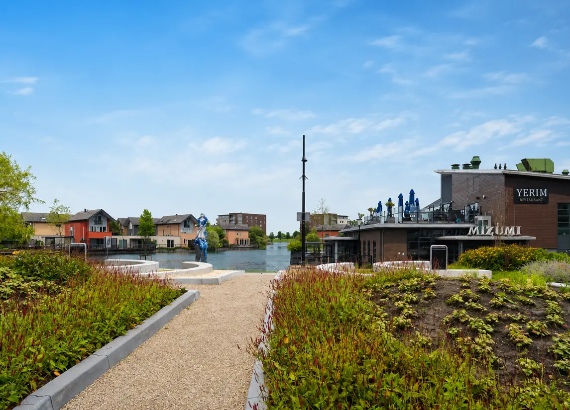 Avenue Carré 184