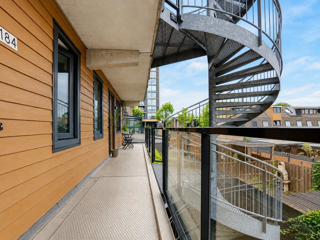 Avenue Carré 184, BARENDRECHT