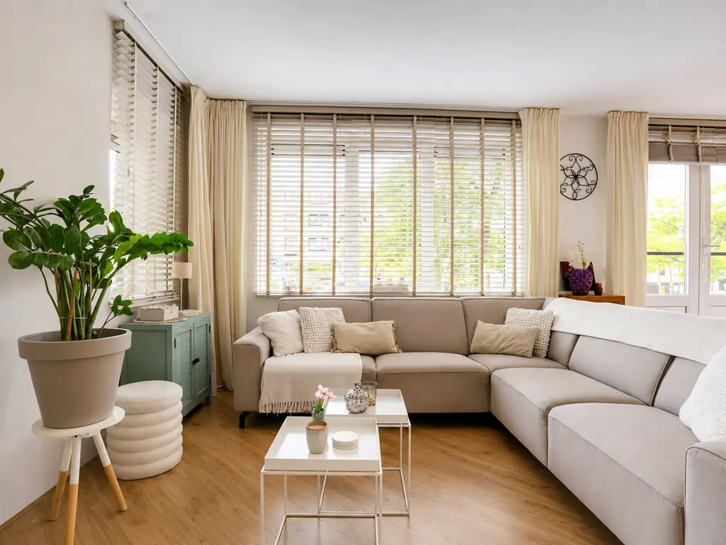 Avenue Carré 184, BARENDRECHT