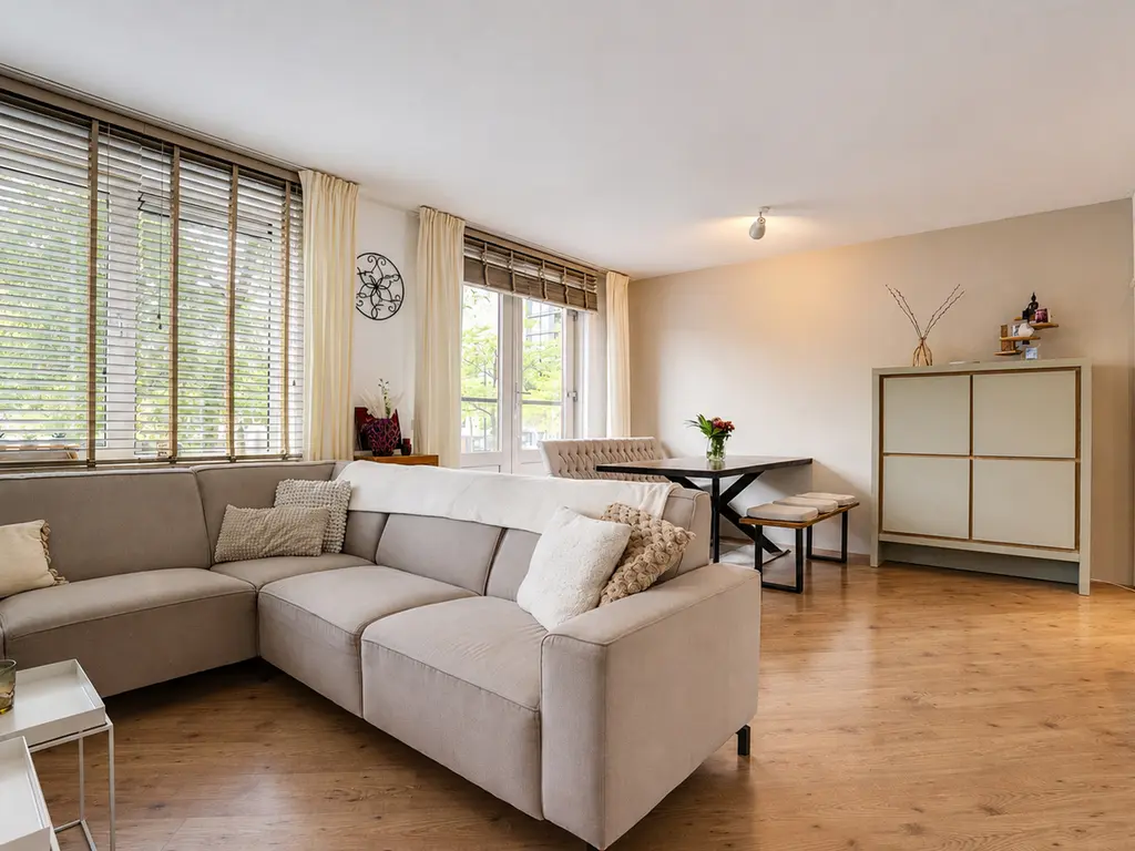 Avenue Carré 184, BARENDRECHT