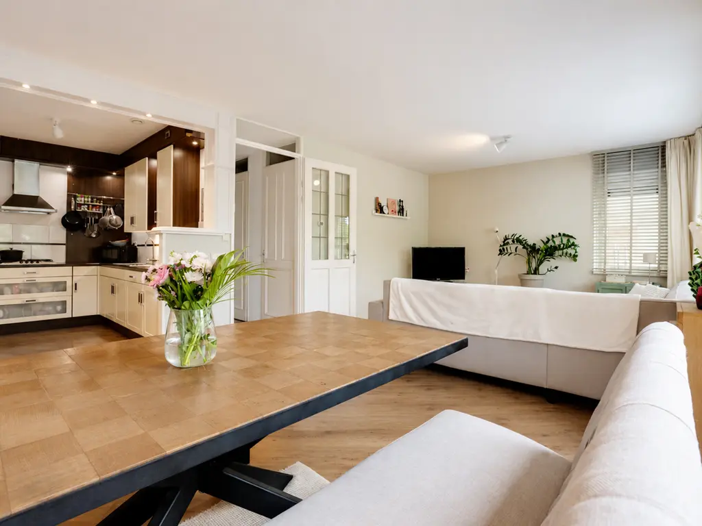 Avenue Carré 184, BARENDRECHT