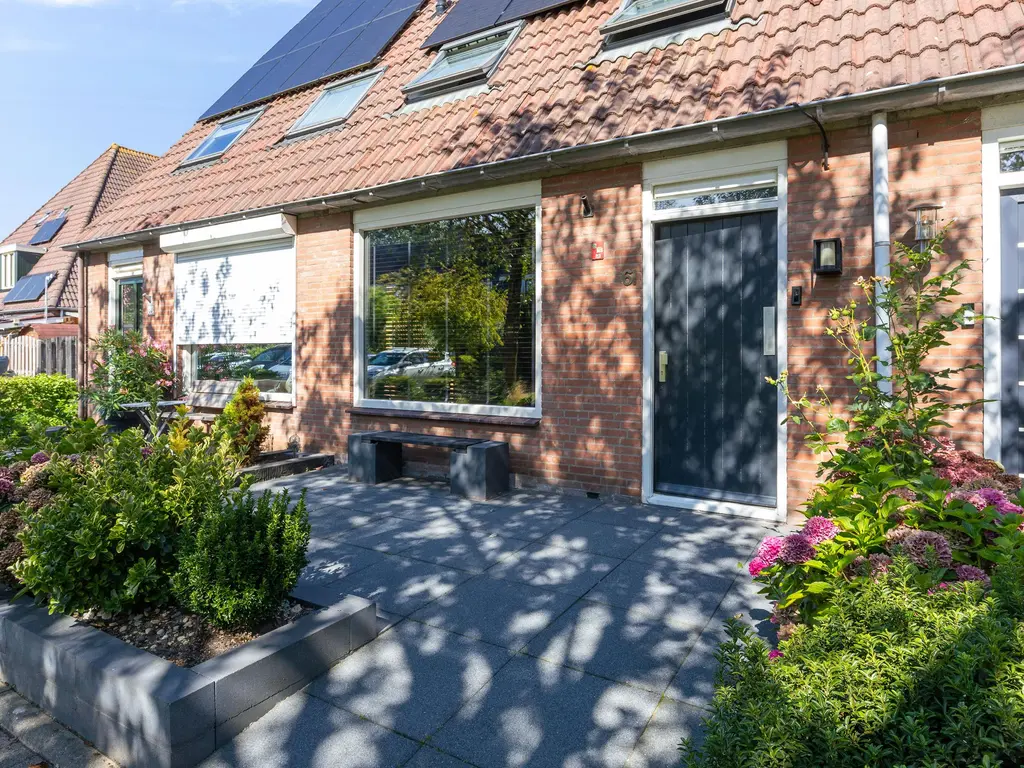Weegbree 61, ZWAAG
