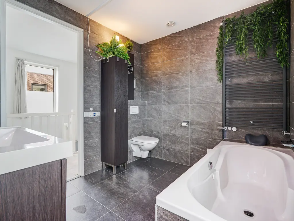 Biancaland 63, Den Haag