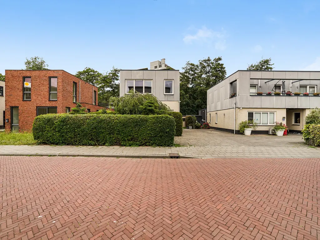 Biancaland 63, Den Haag