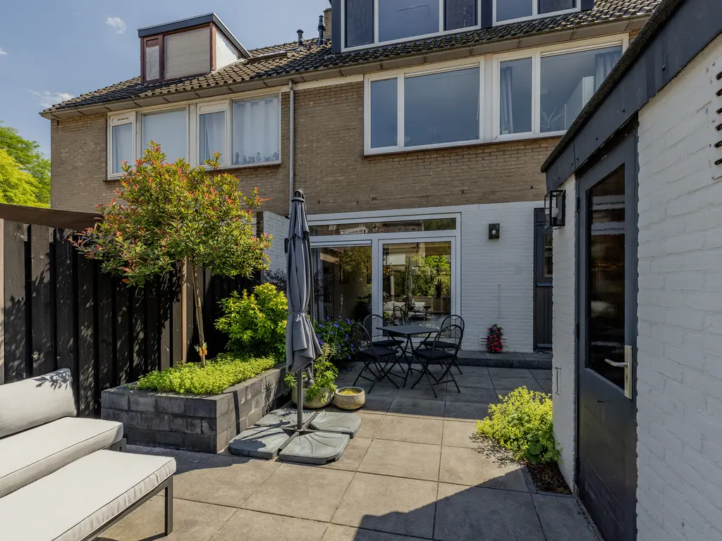 Biezen 4, BARENDRECHT