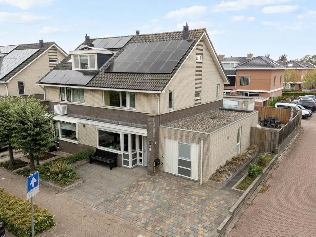 Mandenmakerij 8, BARENDRECHT