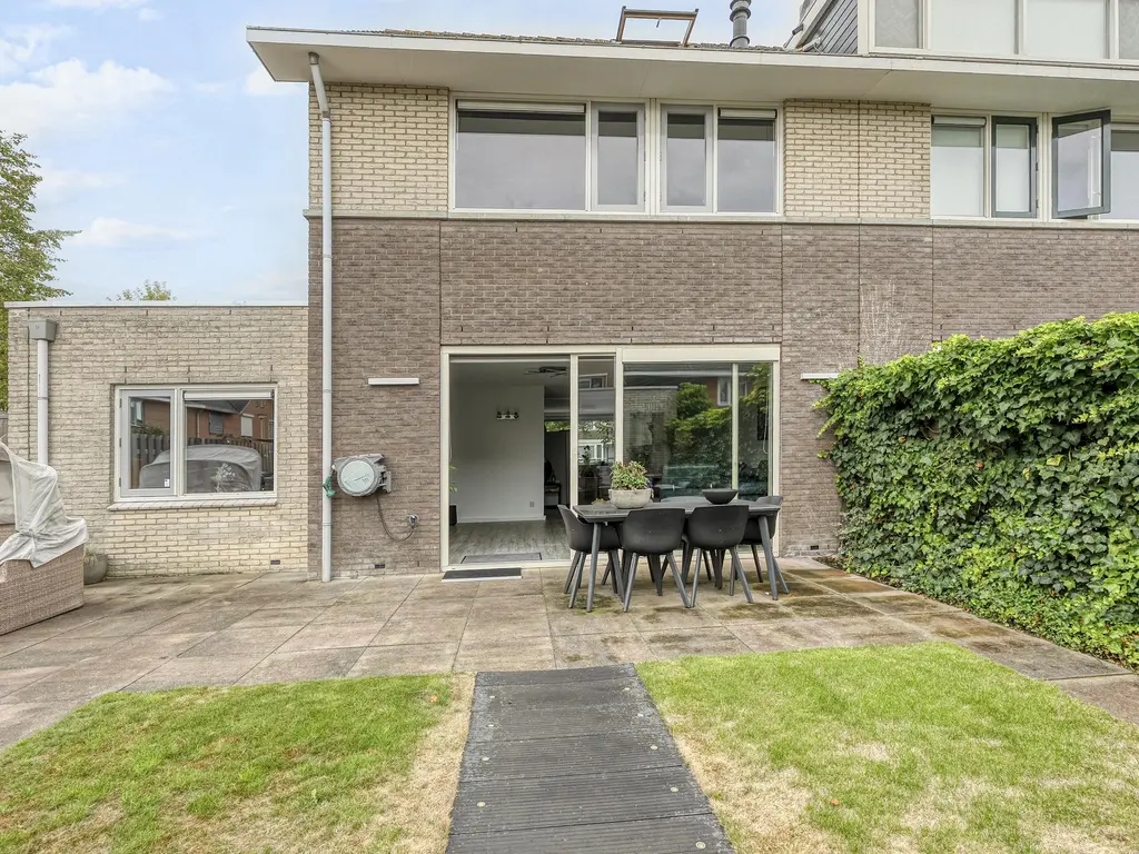 Mandenmakerij 8, BARENDRECHT