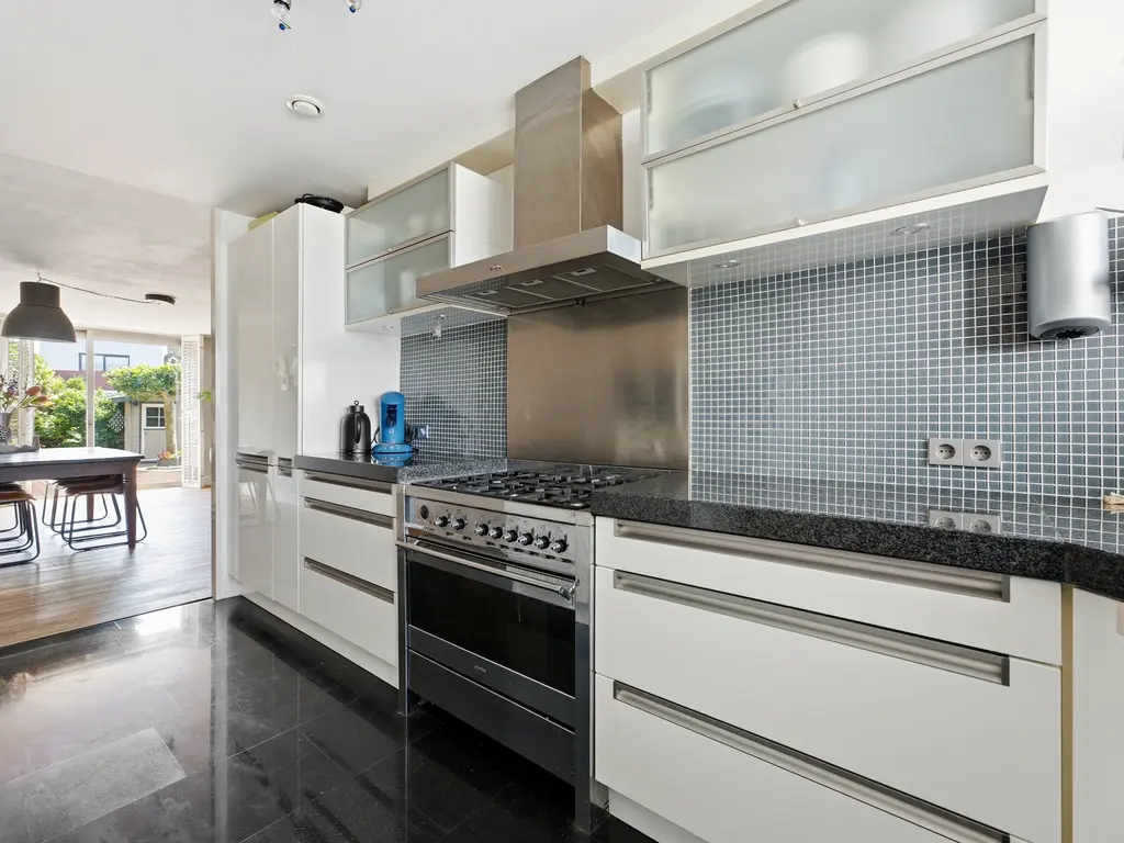 W. Plokkerstraat 36, SPIJKENISSE
