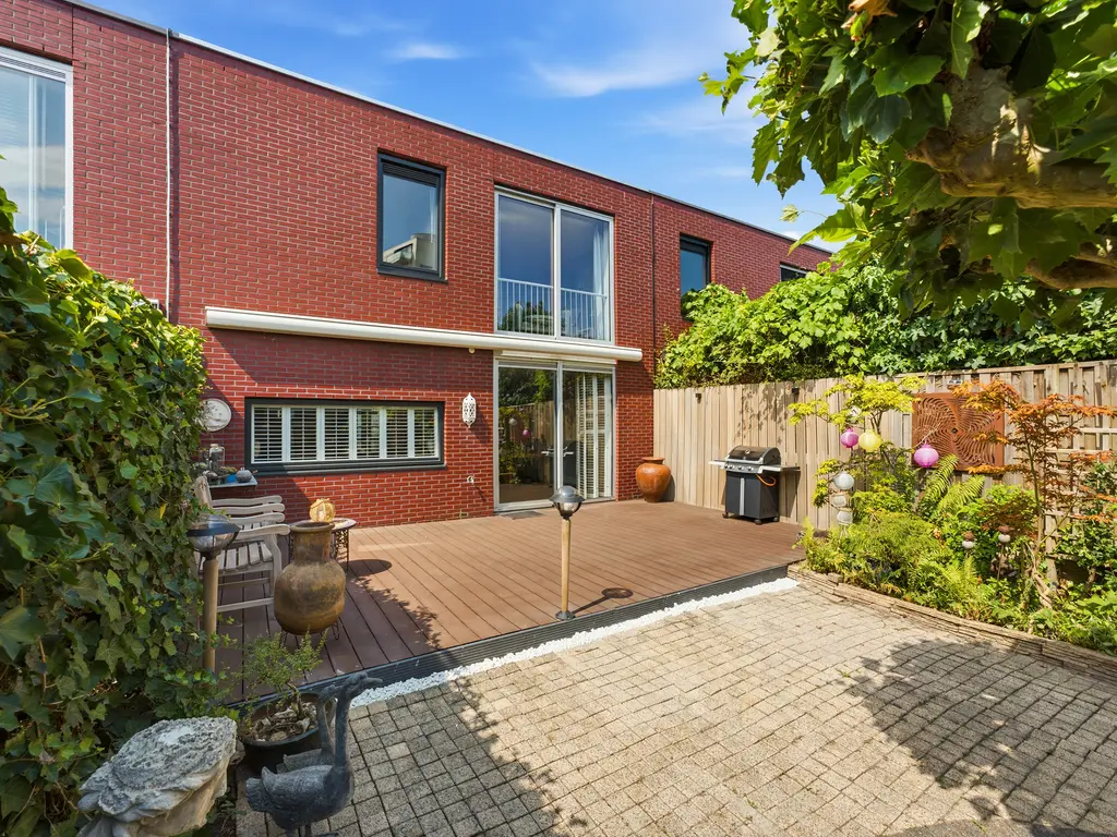 W. Plokkerstraat 36, SPIJKENISSE