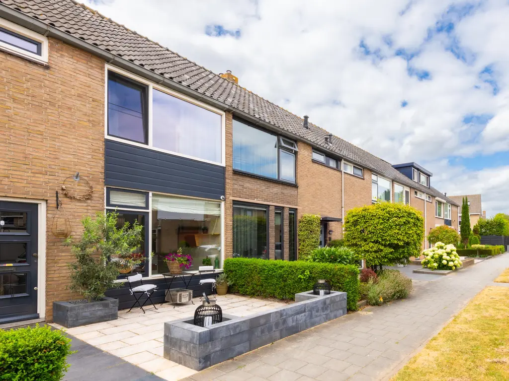 Seringenstraat 12, OUD-BEIJERLAND